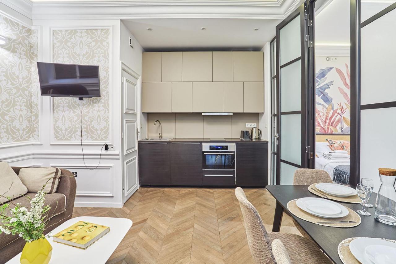 Apartment Louvre Museum By Studio Prestige Paris Exterior foto